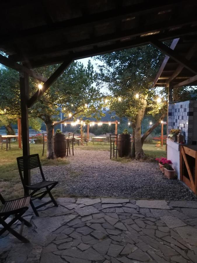 Agriturismo Dei Legi San Pietro Vara Kültér fotó