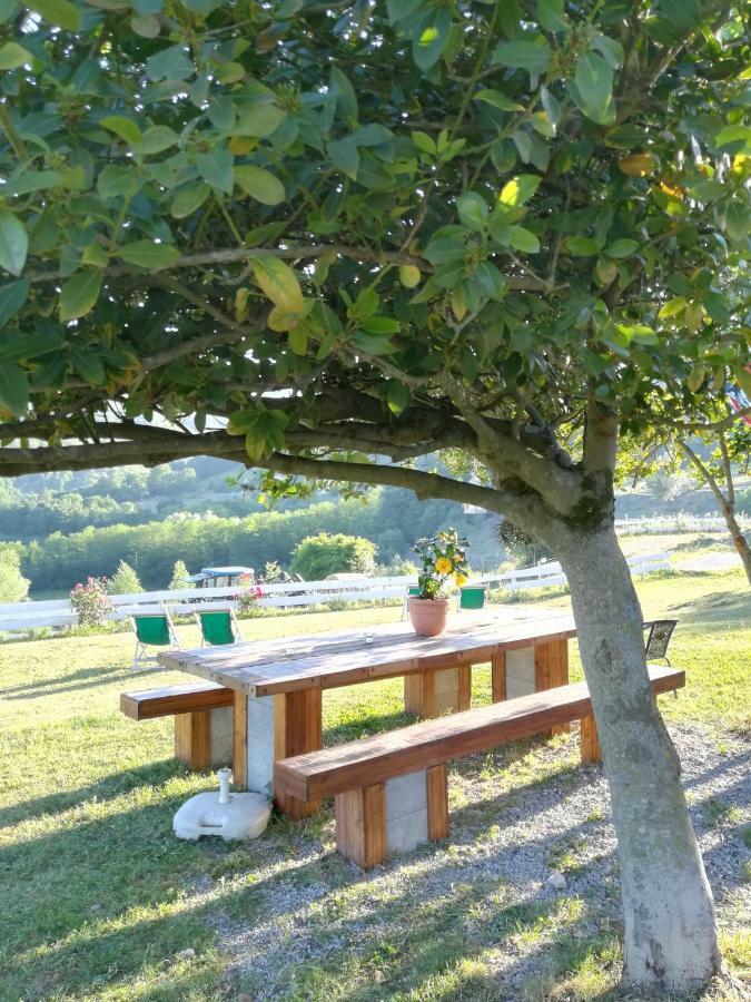 Agriturismo Dei Legi San Pietro Vara Kültér fotó