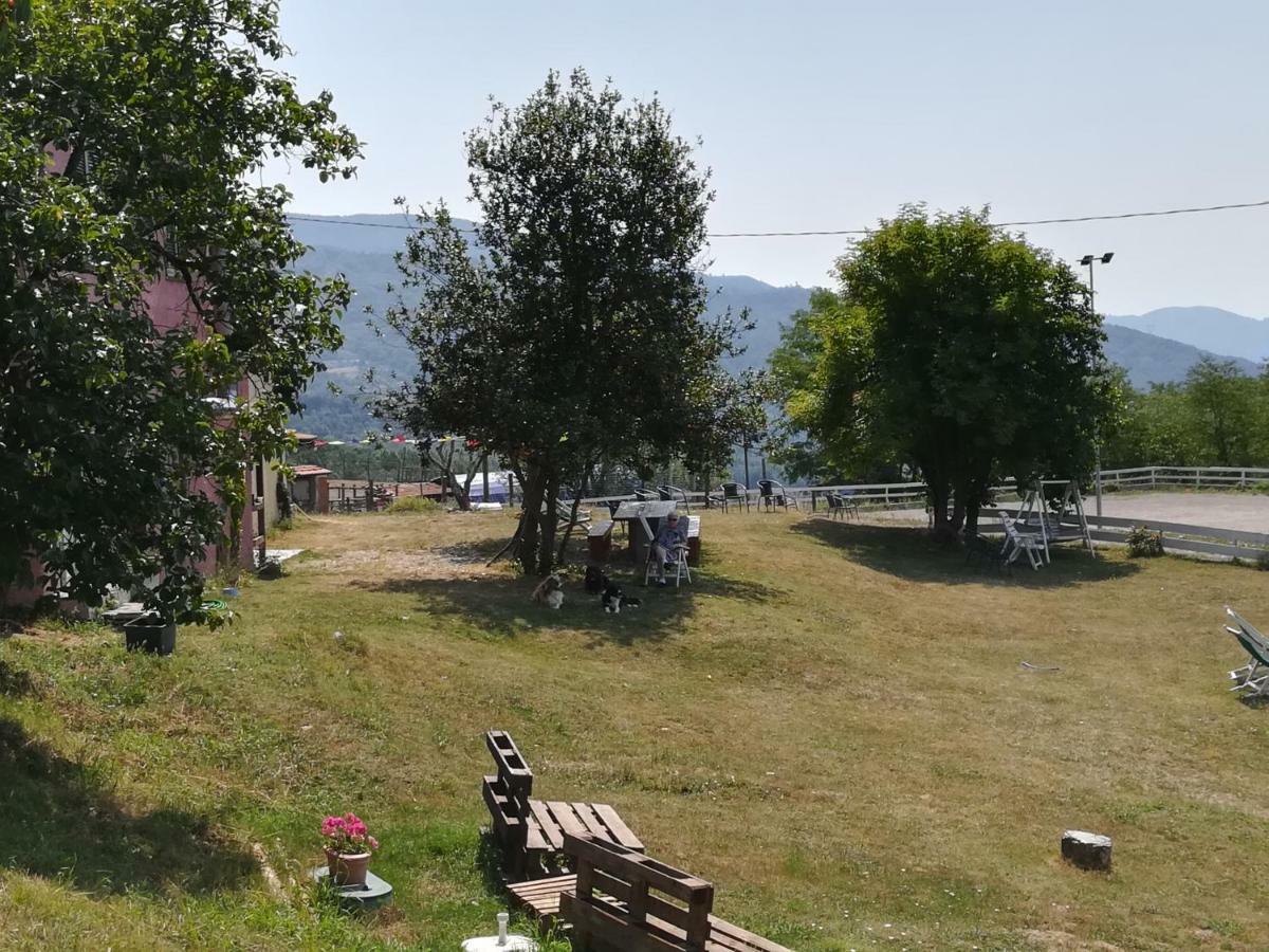 Agriturismo Dei Legi San Pietro Vara Kültér fotó