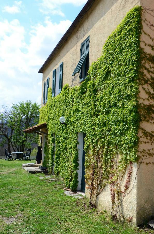 Agriturismo Dei Legi San Pietro Vara Kültér fotó